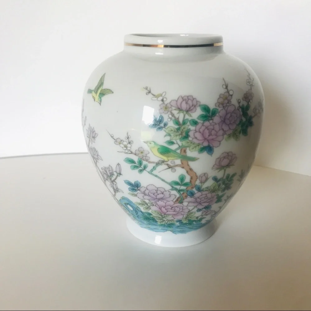 Vintage 1983 Enesco Japan Gold Trimmed Floral Birds Blossoms Small Vase.